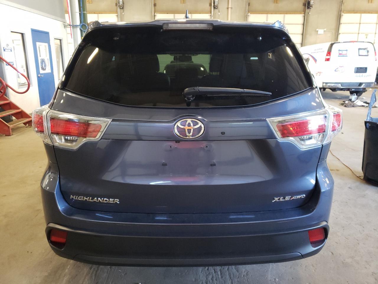 5TDJKRFHXFS191447 2015 Toyota Highlander Xle