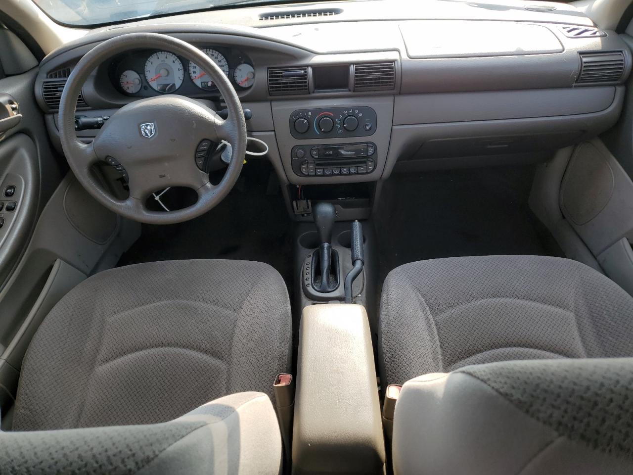 2005 Dodge Stratus - Image 8