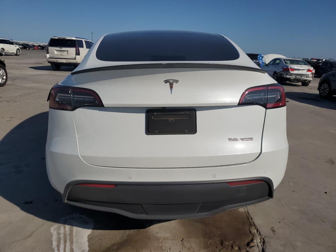 5YJYGDEF9MF211692 2021 Tesla Model Y