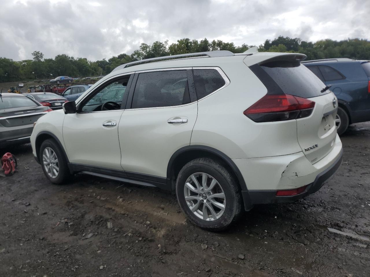 2018 Nissan Rogue S VIN: 5N1AT2MV5JC817070 Lot: 69523234