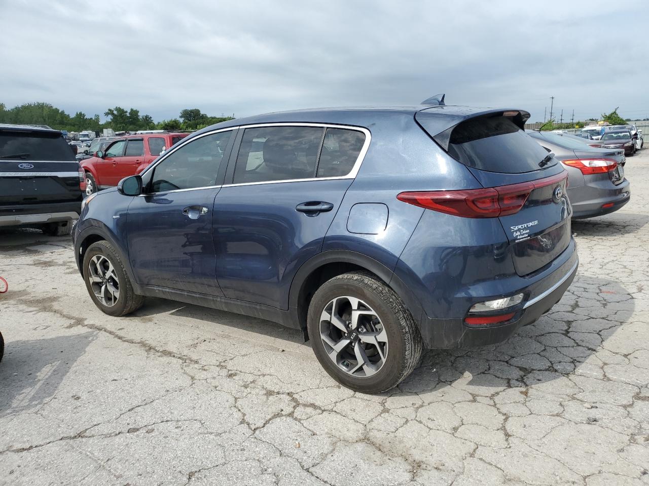 KNDPMCAC8M7875451 2021 KIA SPORTAGE - Image 2