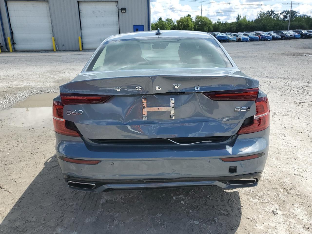 7JRL12TZ7NG160697 2022 Volvo S60 B5 Momentum