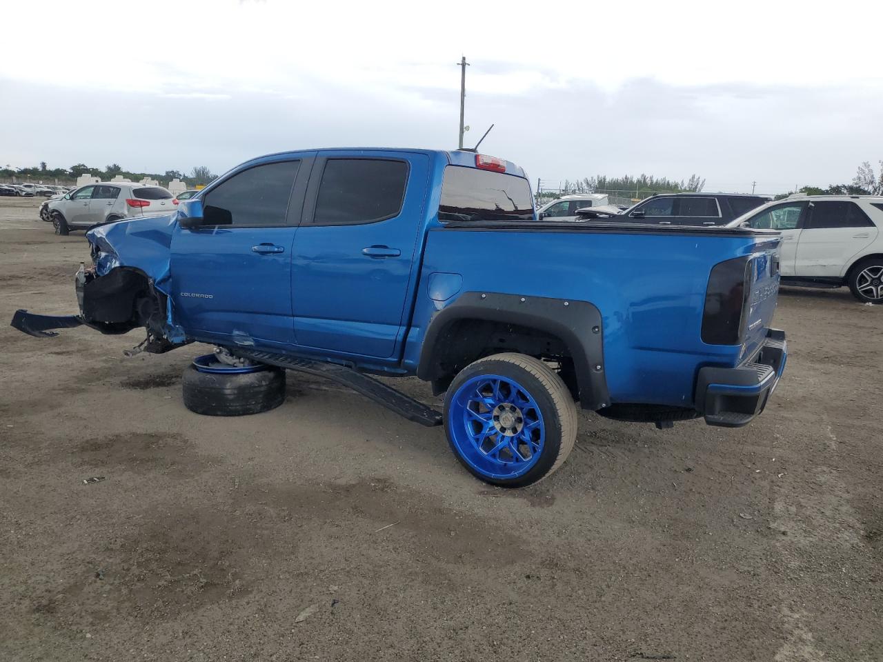 2022 Chevrolet Colorado - Image 2