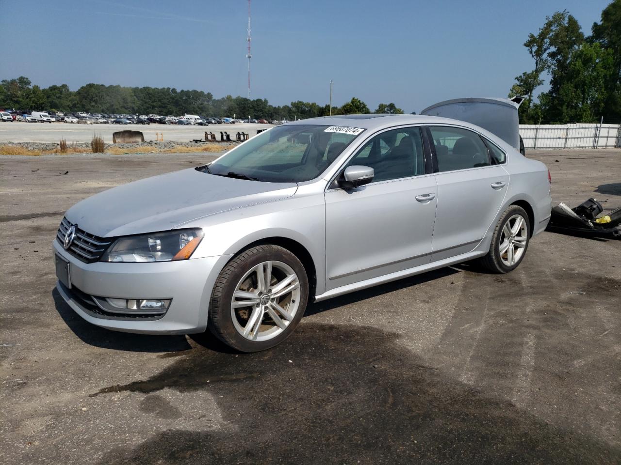 1VWCV7A30FC059084 2015 VOLKSWAGEN PASSAT - Image 1