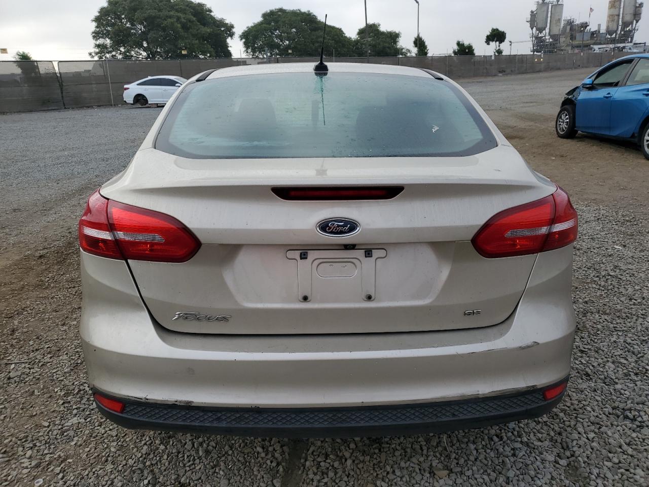 1FADP3F27HL346327 2017 Ford Focus Se