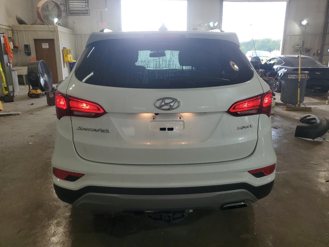 2018 Hyundai Santa Fe Sport VIN: 5XYZU3LBXJG528554 Lot: 68025684