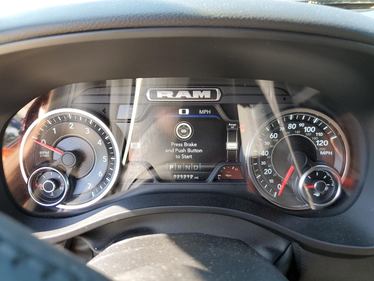 2022 RAM 1500 - Image 9