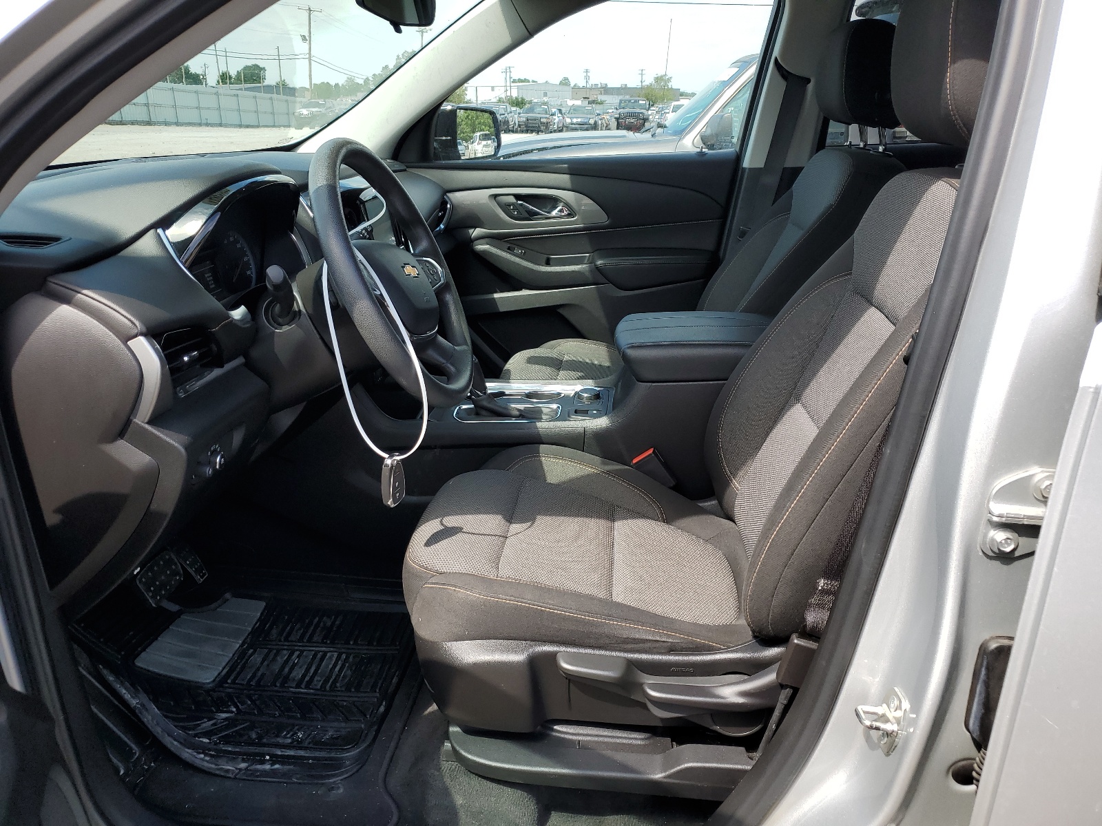 1GNERFKW3KJ102123 2019 Chevrolet Traverse Ls