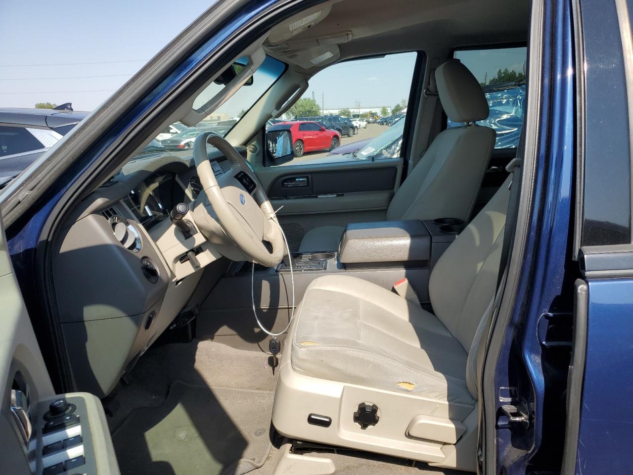 2011 Ford Expedition Xlt VIN: 1FMJU1J53BEF37603 Lot: 61396094