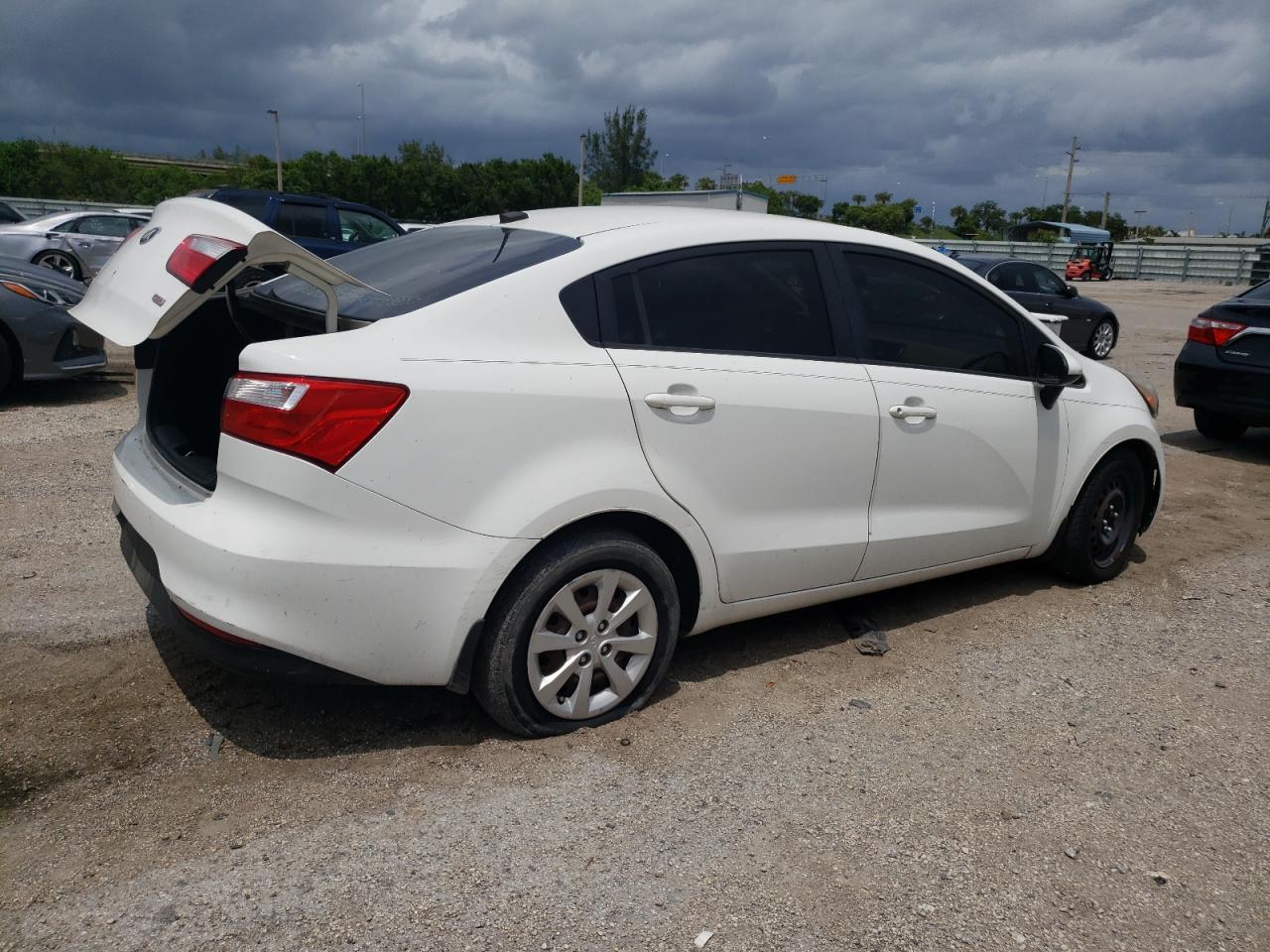 2016 Kia Rio - Image 3