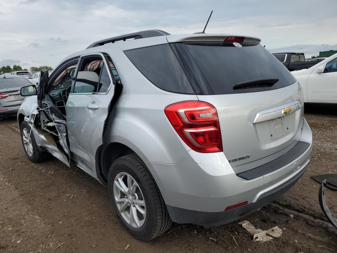 2GNALCEK0H6219090 2017 CHEVROLET EQUINOX - Image 2