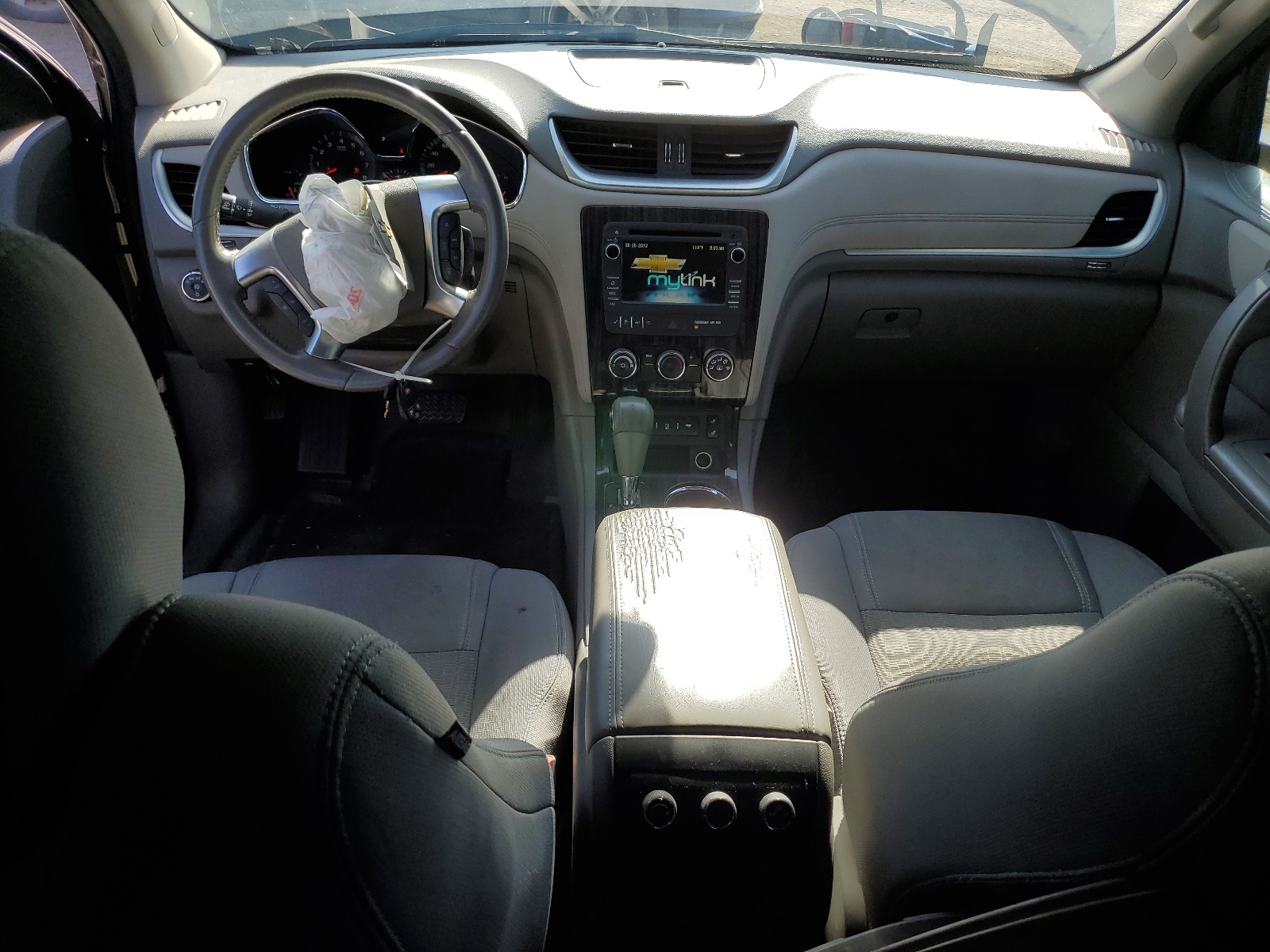 1GNKRGKDXEJ333130 2014 Chevrolet Traverse Lt