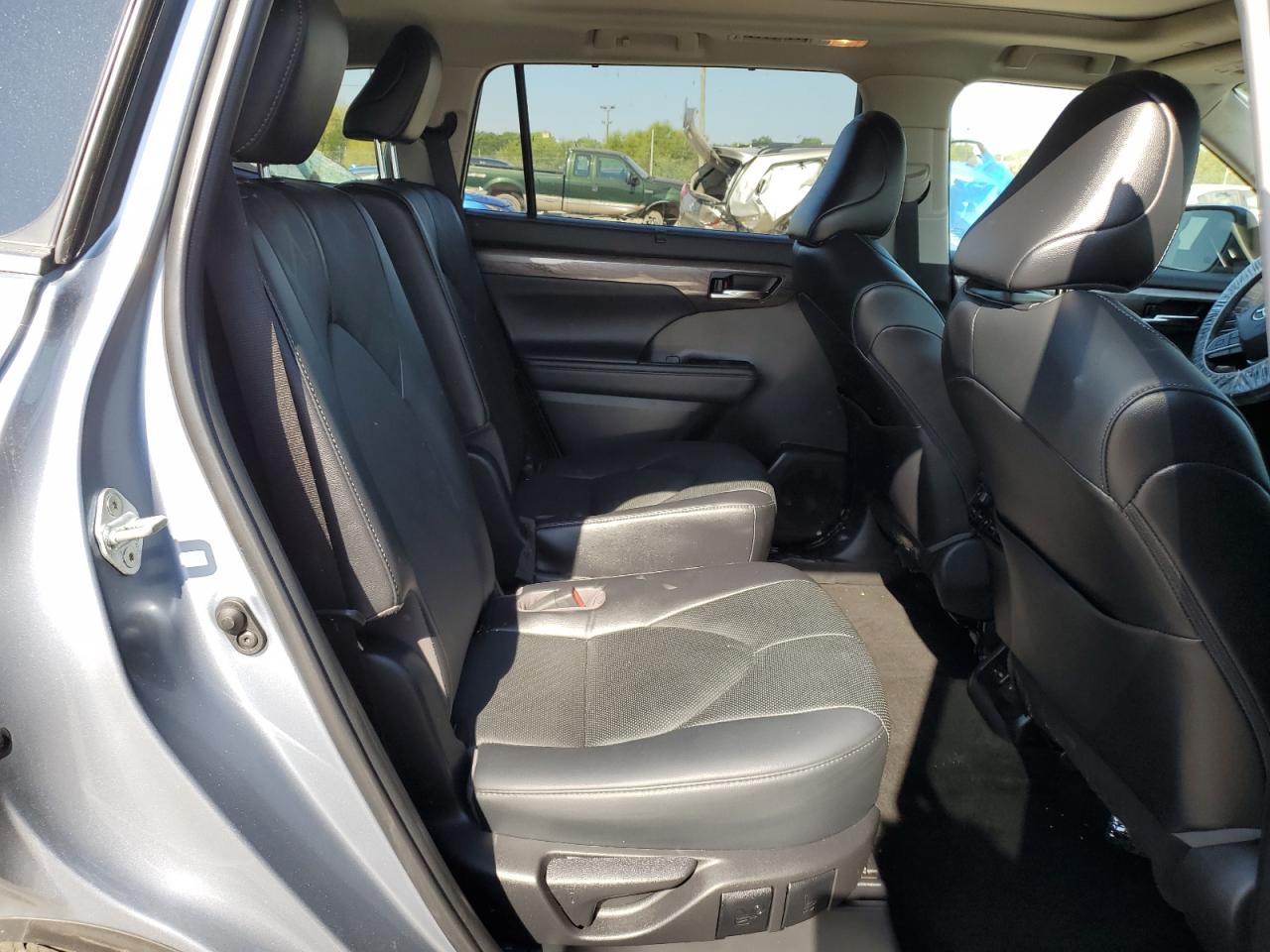 2022 Toyota Highlander Platinum VIN: 5TDFZRBH7NS200949 Lot: 66014884