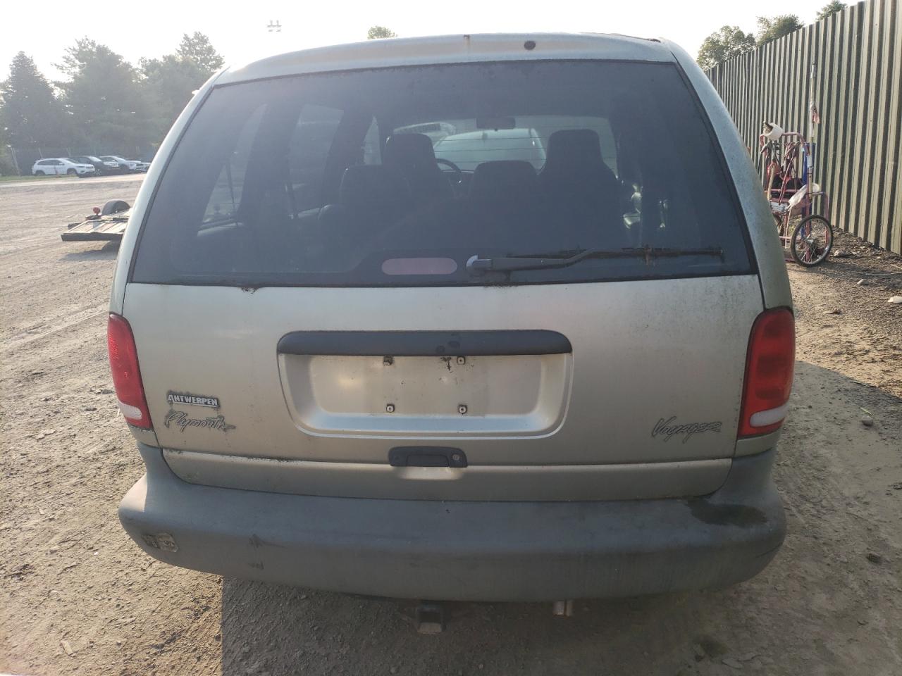 1999 Plymouth Voyager VIN: 2P4FP25B8XR325213 Lot: 68037484