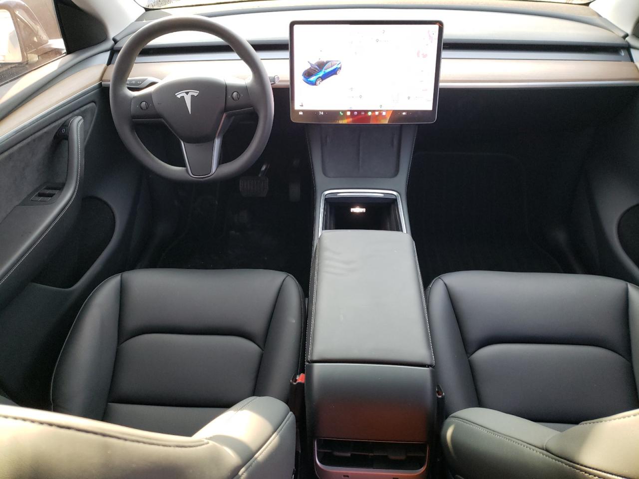 2024 Tesla Model Y VIN: 7SAYGDEE9RA232993 Lot: 67561304