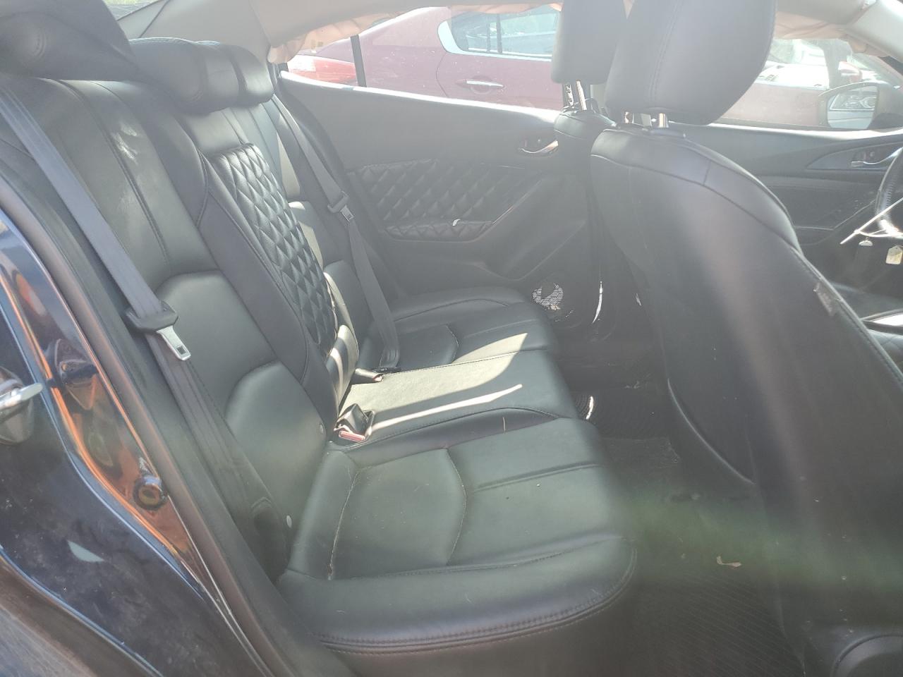 2018 Mazda 3 Touring VIN: 3MZBN1V31JM223498 Lot: 63068534