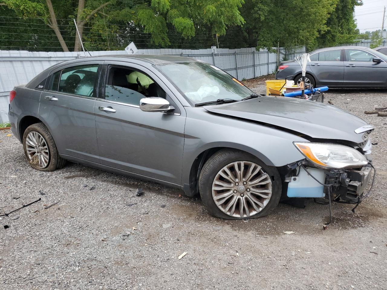 2013 Chrysler 200 Limited VIN: 1C3CCBCG7DN555212 Lot: 66579074