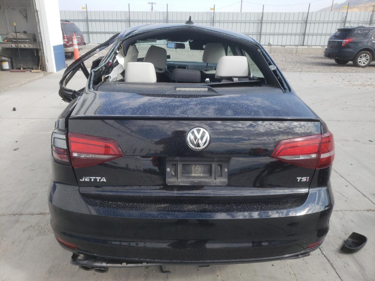 2017 Volkswagen Jetta - Image 6
