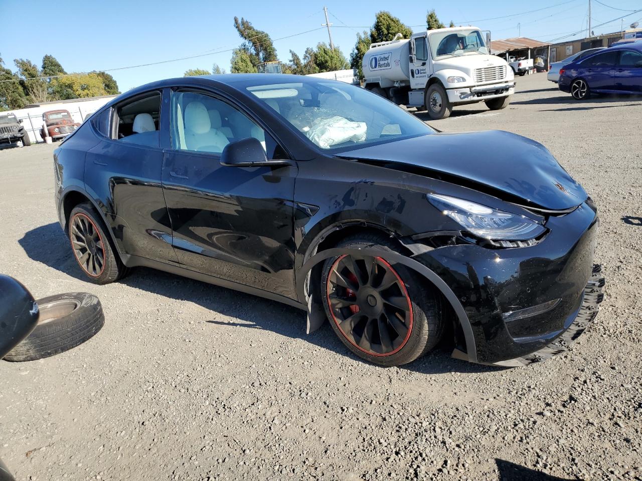 VIN 5YJYGDEE4MF152168 2021 TESLA MODEL Y no.4