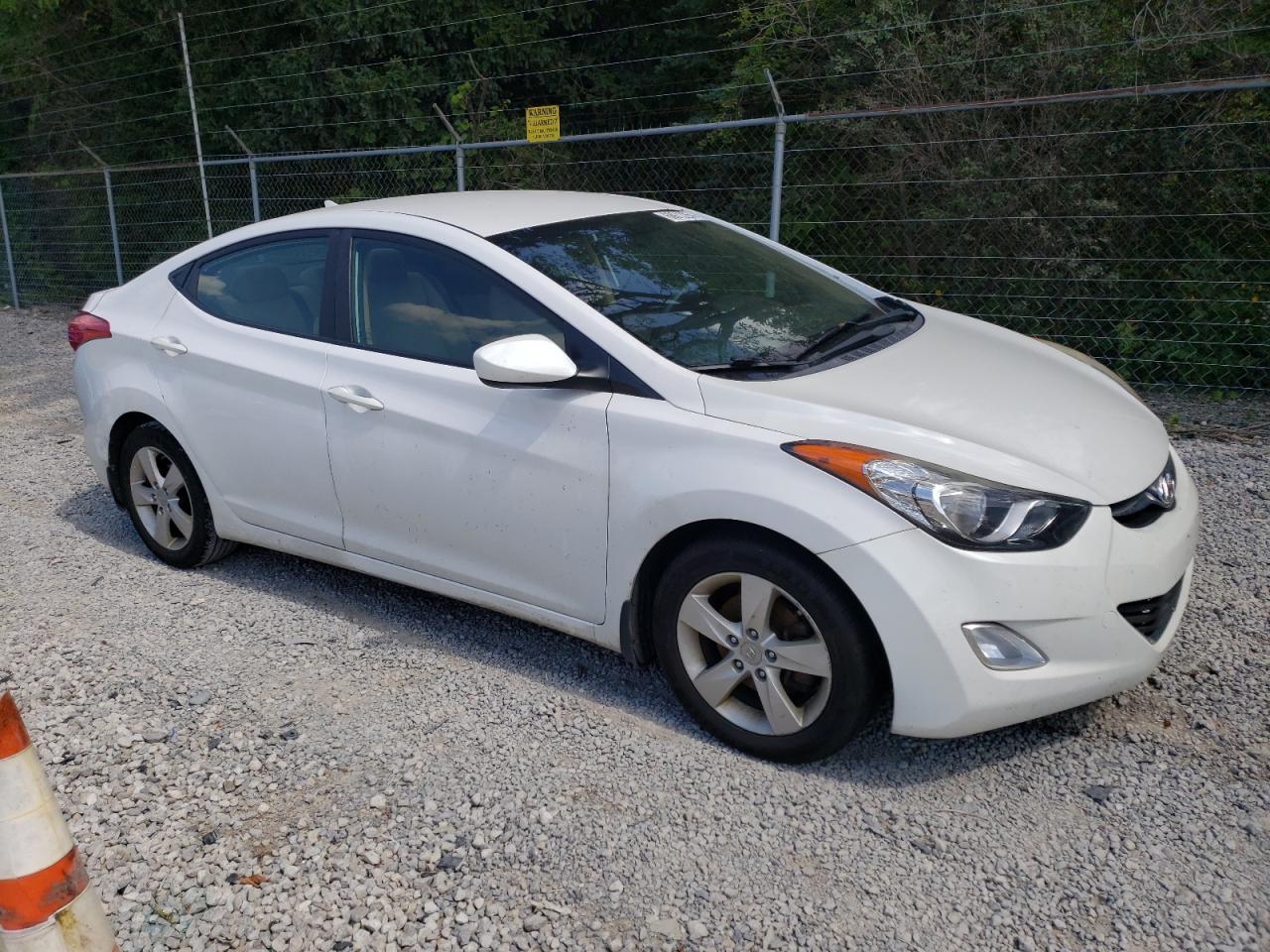 5NPDH4AE0DH380011 2013 Hyundai Elantra Gls