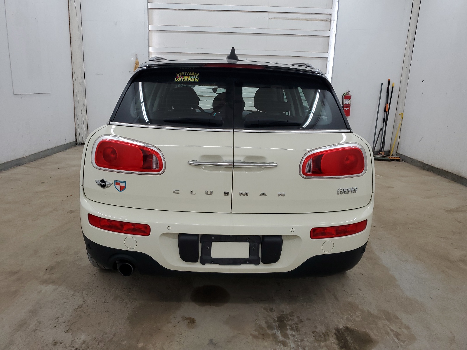 WMWLN5C58H2E31978 2017 Mini Cooper Clubman