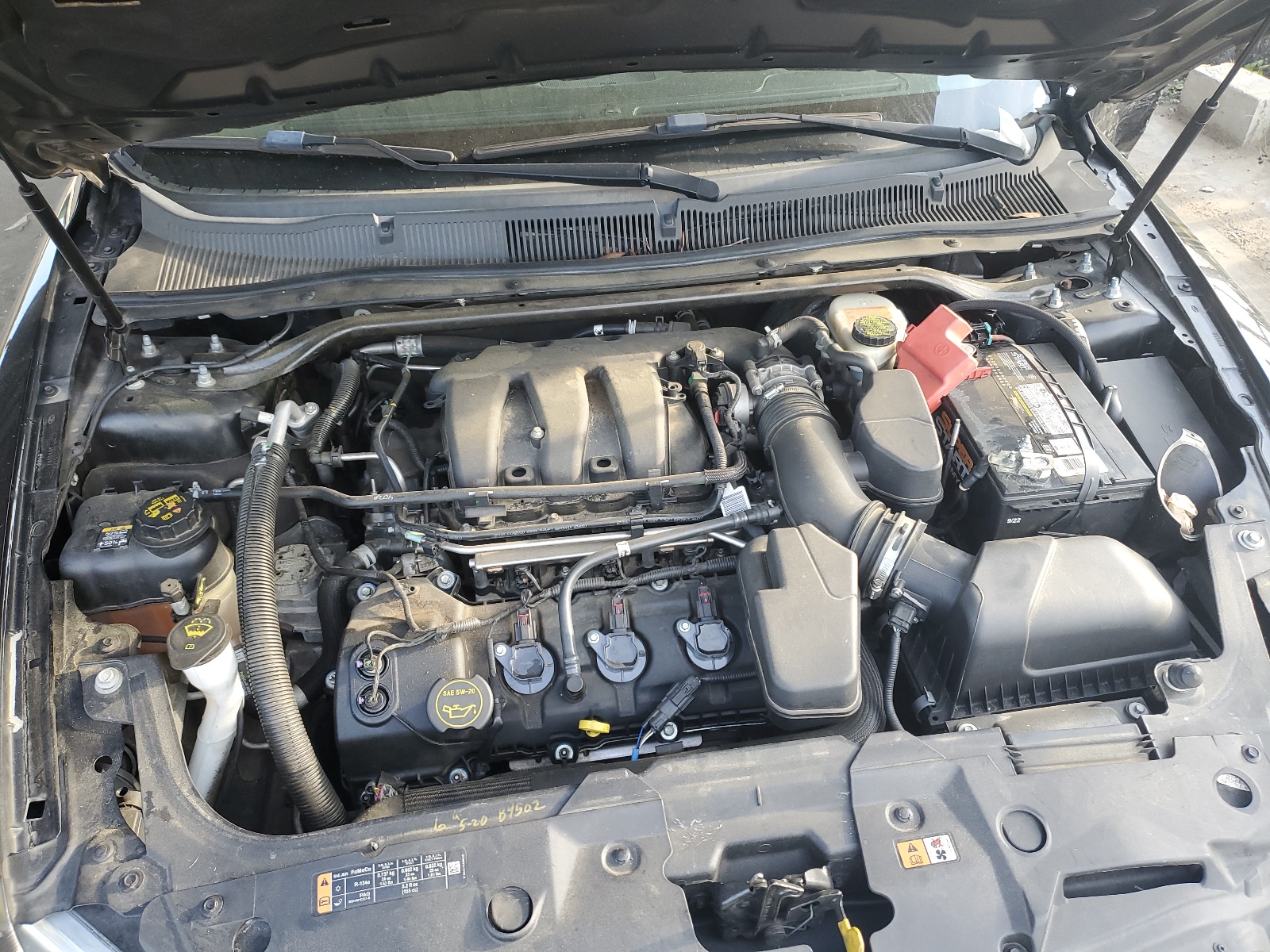 1FAHP2E85FG165413 2015 Ford Taurus Sel