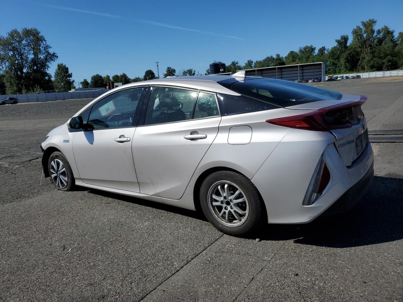 VIN JTDKARFP4J3070177 2018 TOYOTA PRIUS no.2