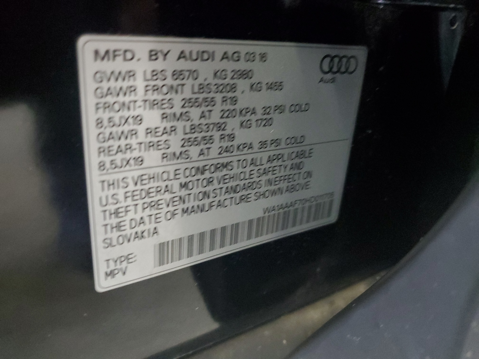 WA1AAAF70HD011705 2017 Audi Q7 Premium