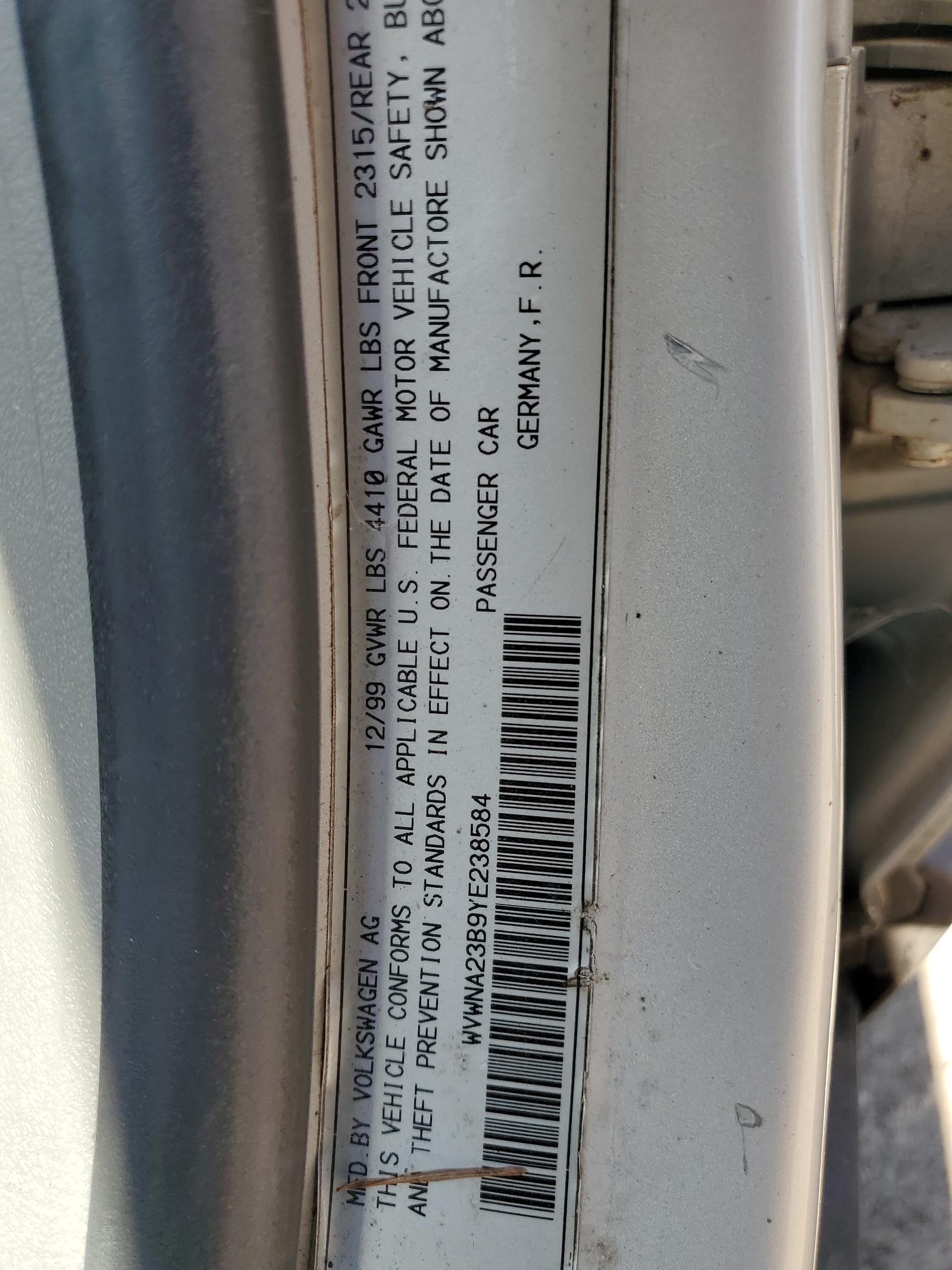WVWNA23B9YE238584 2000 Volkswagen Passat Gls