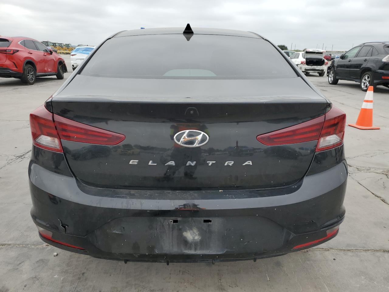 2019 Hyundai Elantra Sel VIN: KMHD84LF4KU786815 Lot: 69319604