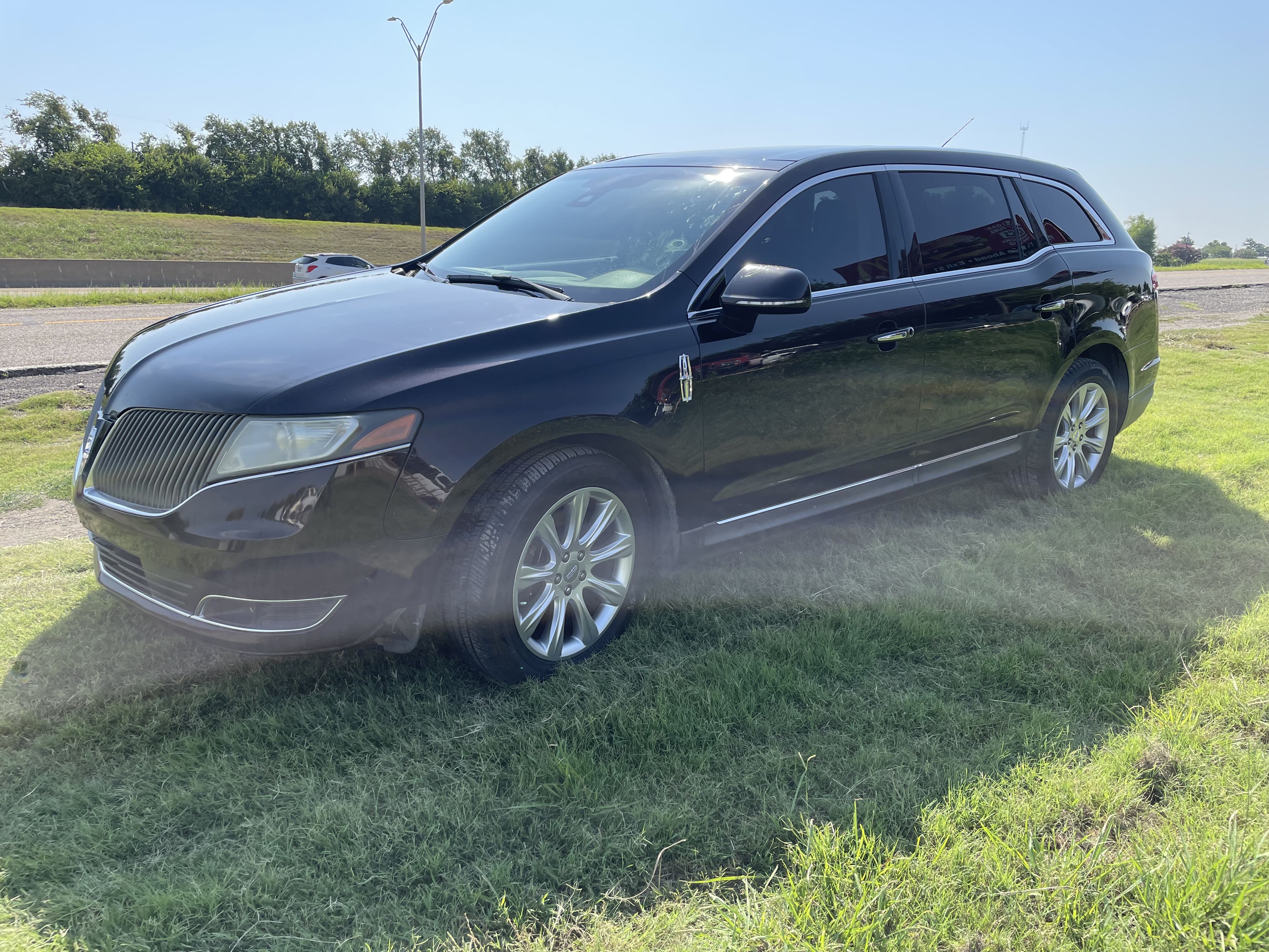 2014 Lincoln Mkt vin: 2LMHJ5AT1EBL52449