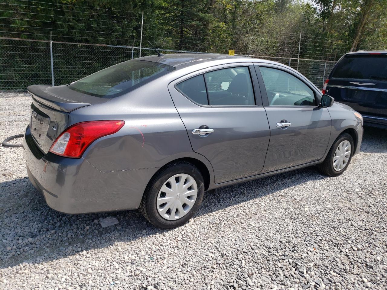 3N1CN7AP1KL814671 2019 Nissan Versa S