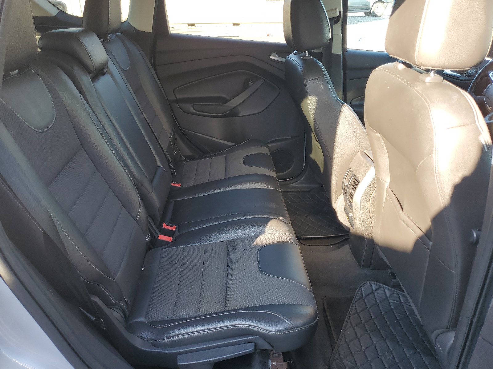 1FMCU0J95DUD83300 2013 Ford Escape Titanium