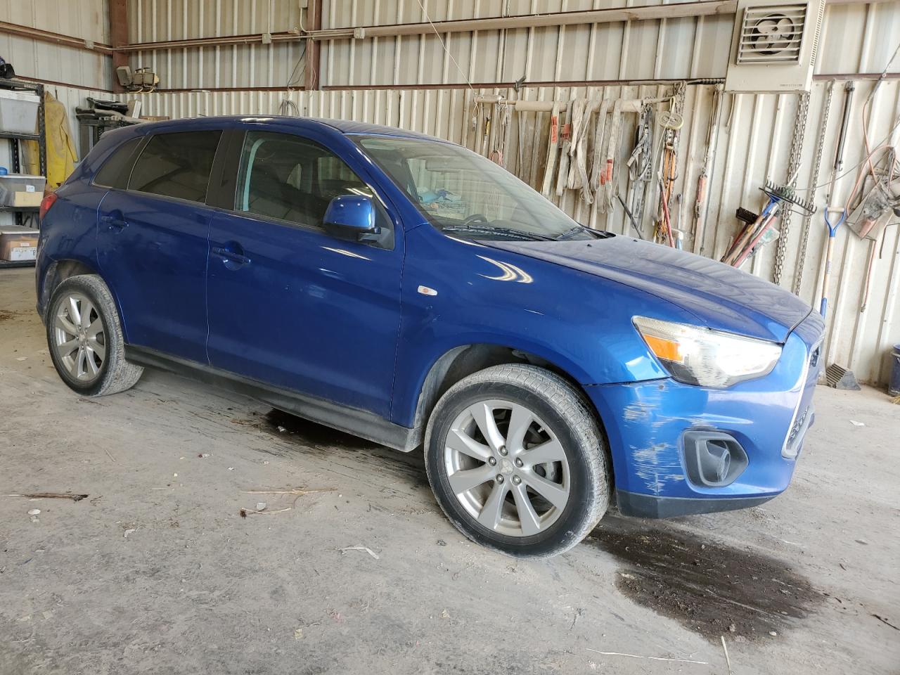 2015 Mitsubishi Outlander - Image 4