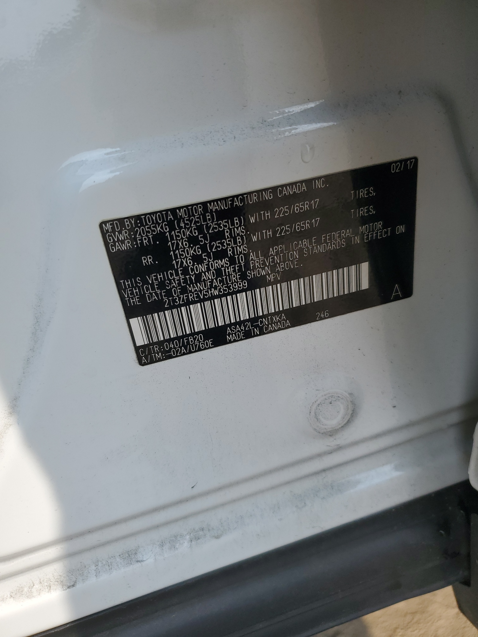 2T3ZFREV5HW353999 2017 Toyota Rav4 Le