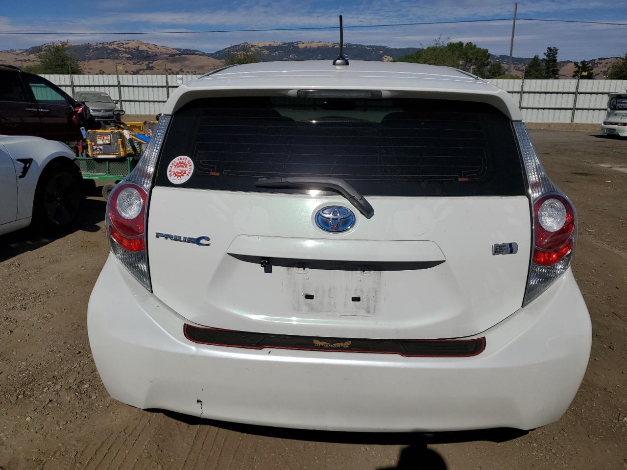 2013 Toyota Prius C VIN: JTDKDTB39D1042138 Lot: 67172044