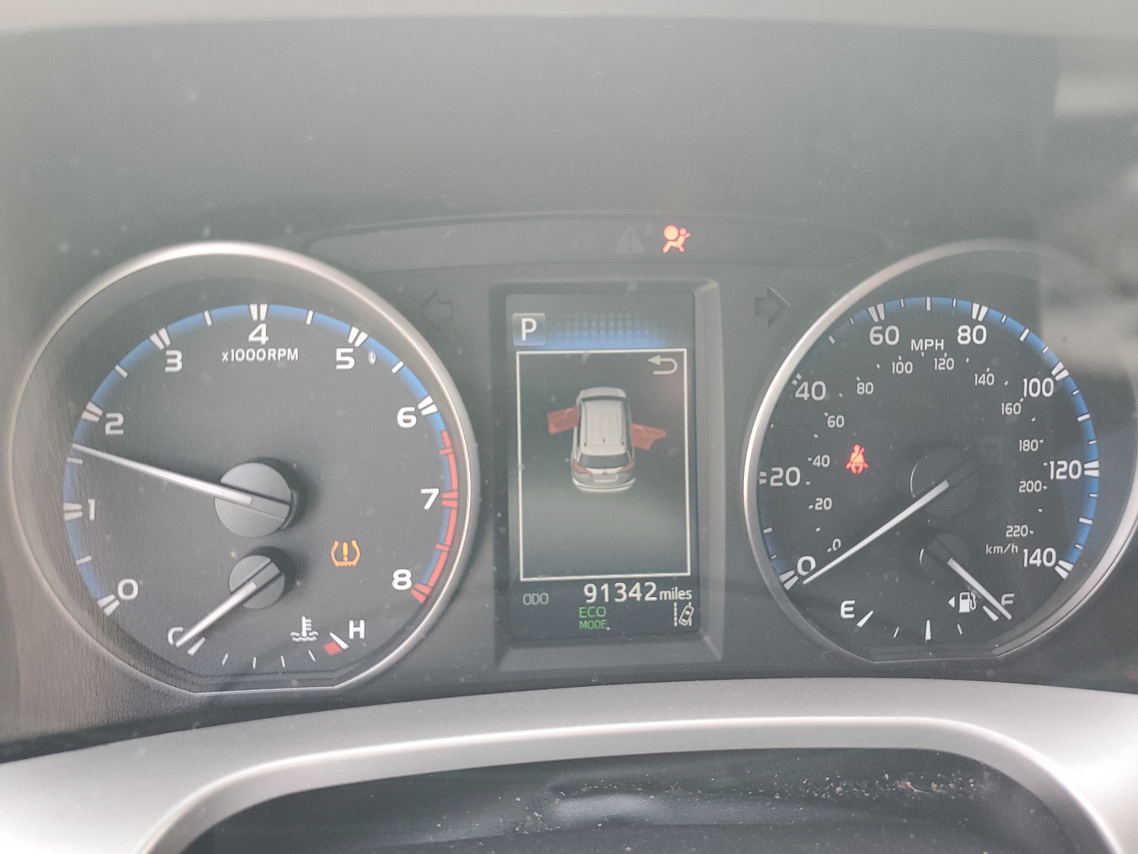 JTMBFREV7HJ710809 2017 Toyota Rav4 Le