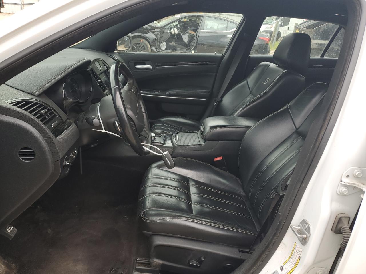 2017 Chrysler 300 - Image 7