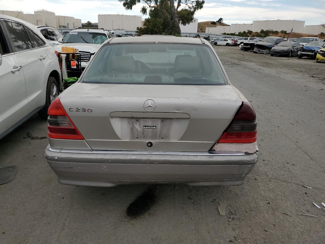 1998 Mercedes-Benz C 230 VIN: WDBHA23G2WA587680 Lot: 65770224