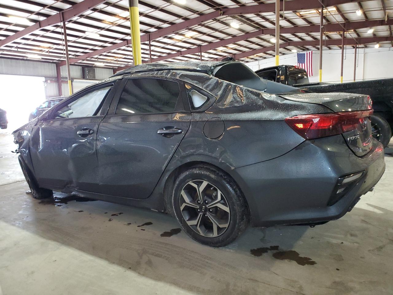 3KPF24AD5KE106757 2019 KIA FORTE - Image 2