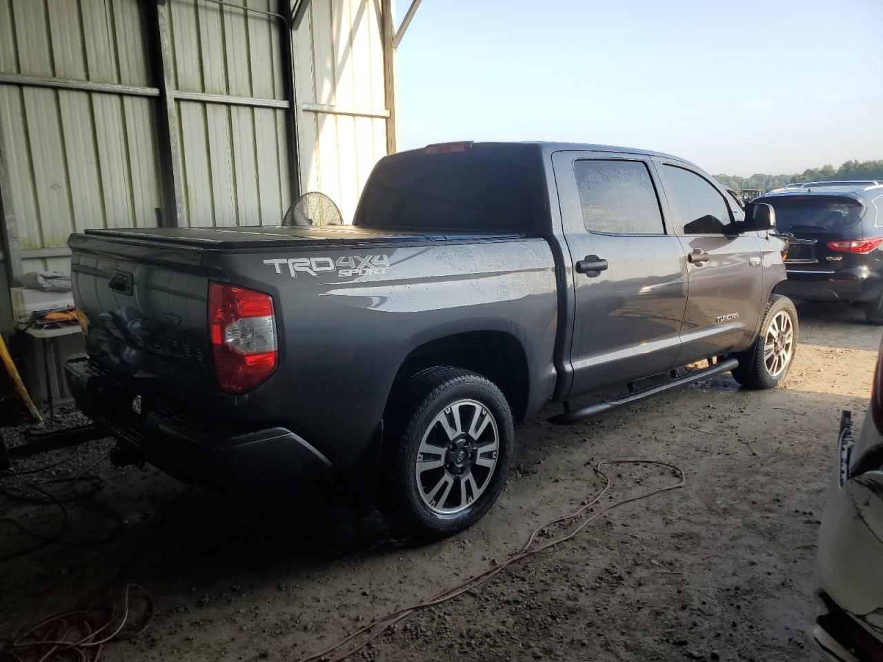 VIN 5TFDW5F19JX737395 2018 TOYOTA TUNDRA no.3