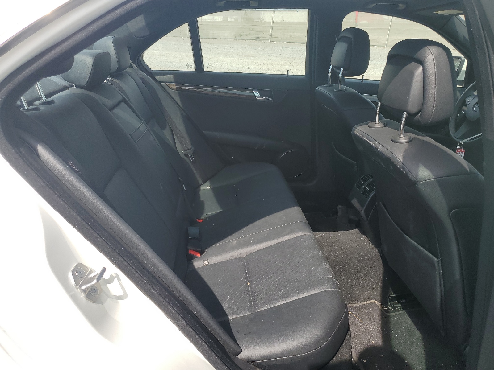 WDDGF56X89R057463 2009 Mercedes-Benz C 350