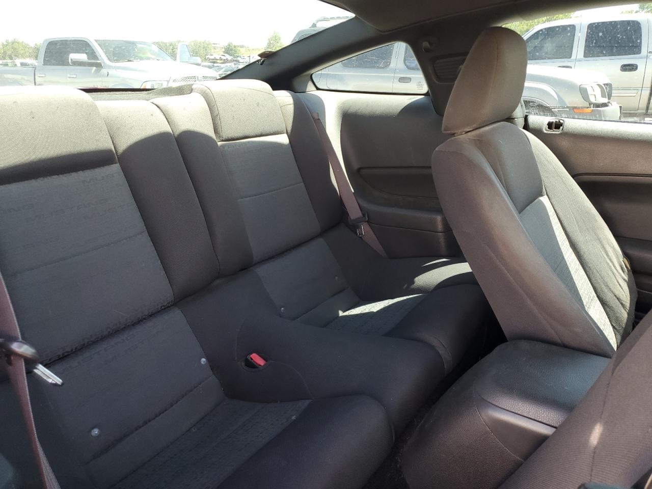 2007 Ford Mustang - Image 10