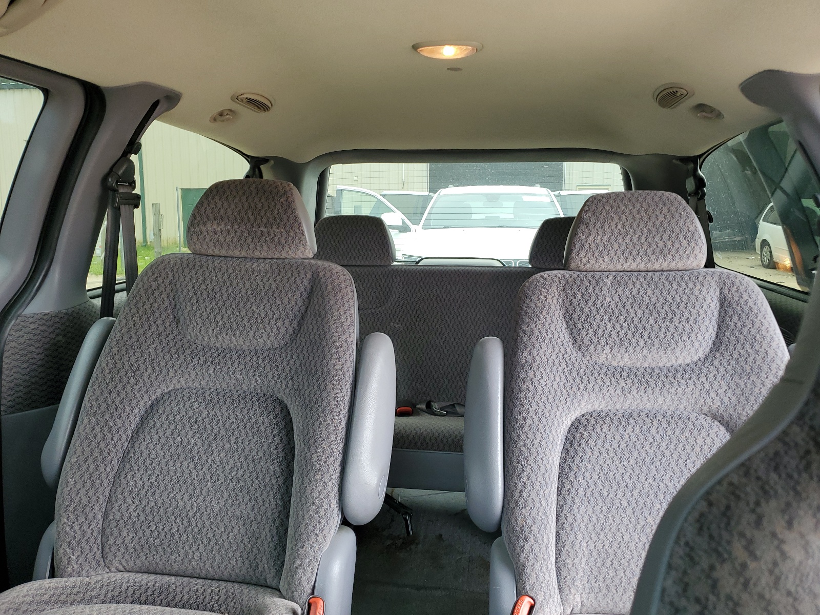 2B4GP44RXWR579651 1998 Dodge Grand Caravan Se