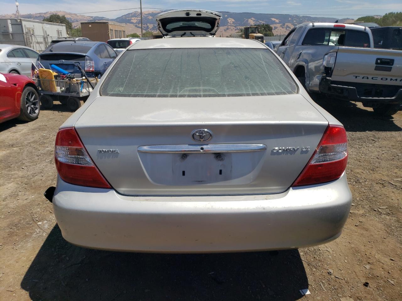 2002 Toyota Camry Le VIN: 4T1BE32K92U601411 Lot: 65682554