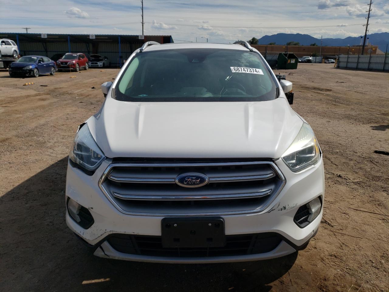 VIN 1FMCU9J99HUD60371 2017 FORD ESCAPE no.5