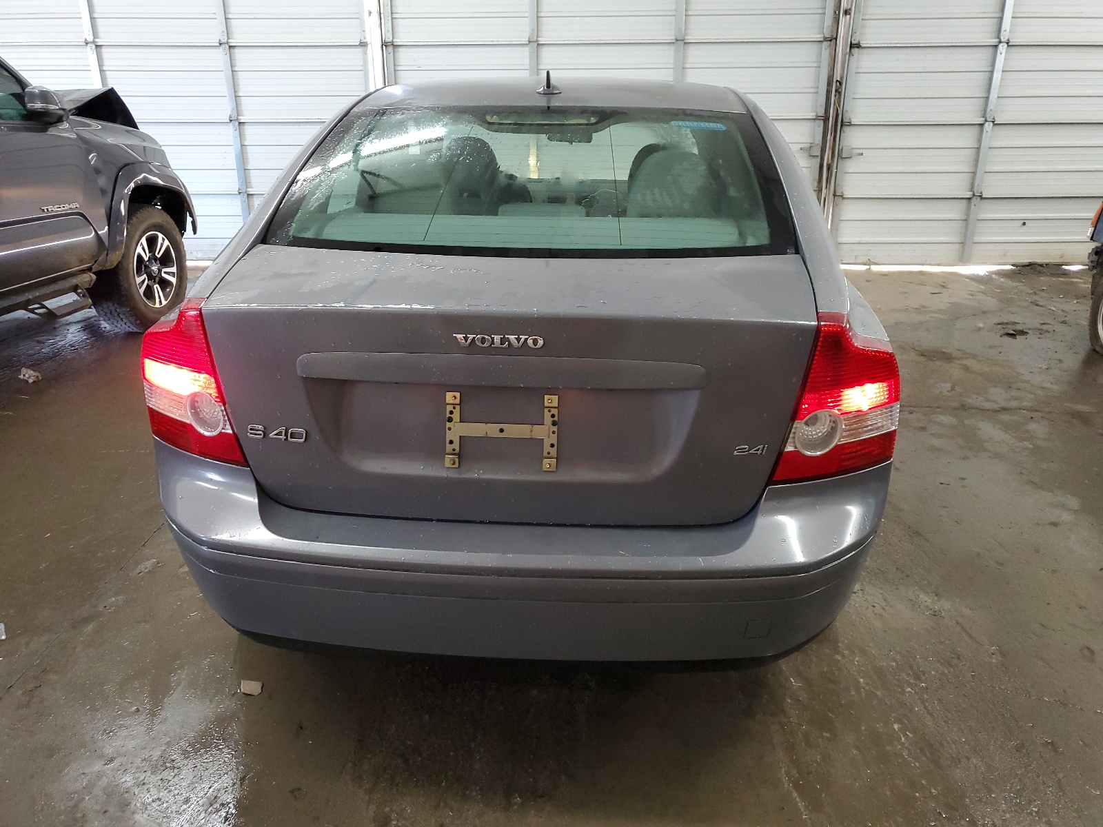 YV1MS382452055124 2005 Volvo S40 2.4I