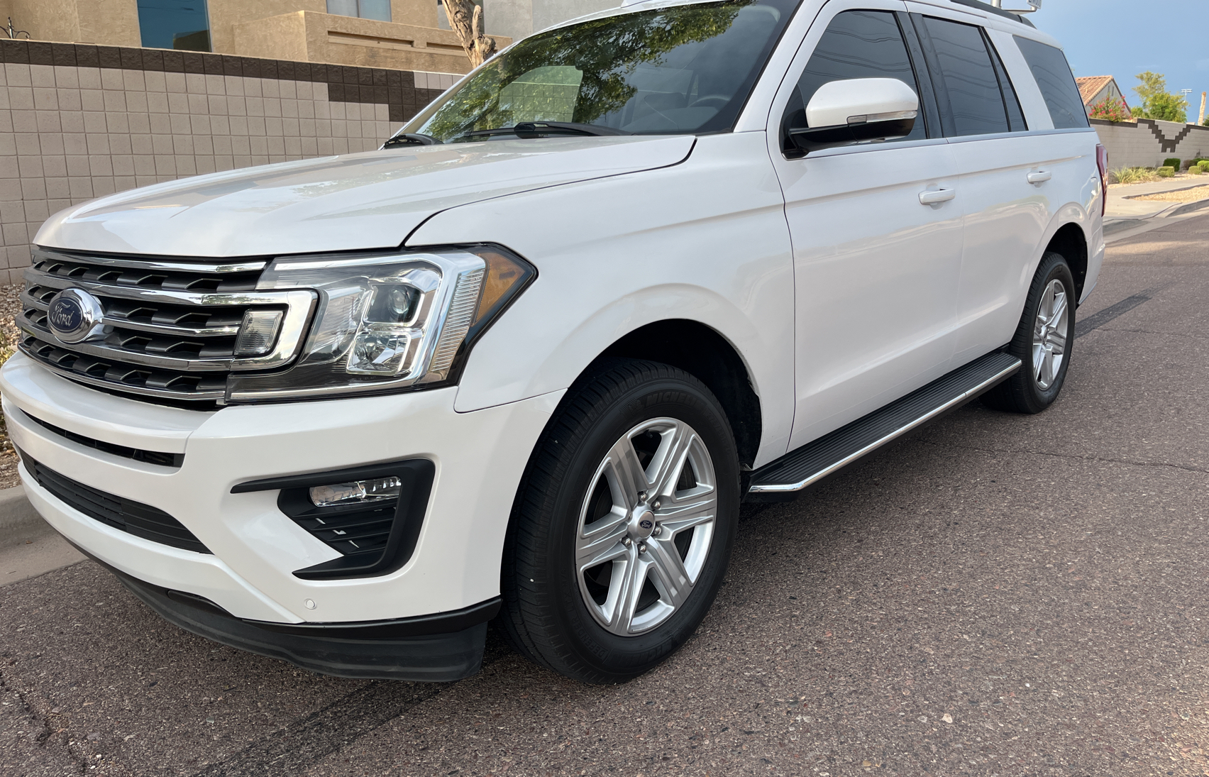 2018 Ford Expedition Xlt vin: 1FMJU1HT4JEA53118