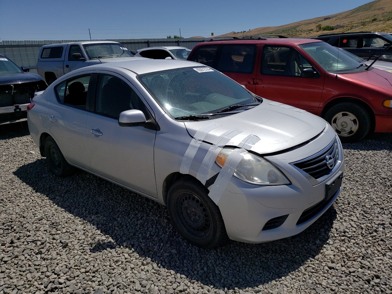 2013 Nissan Versa S vin: 3N1CN7AP3DL866130