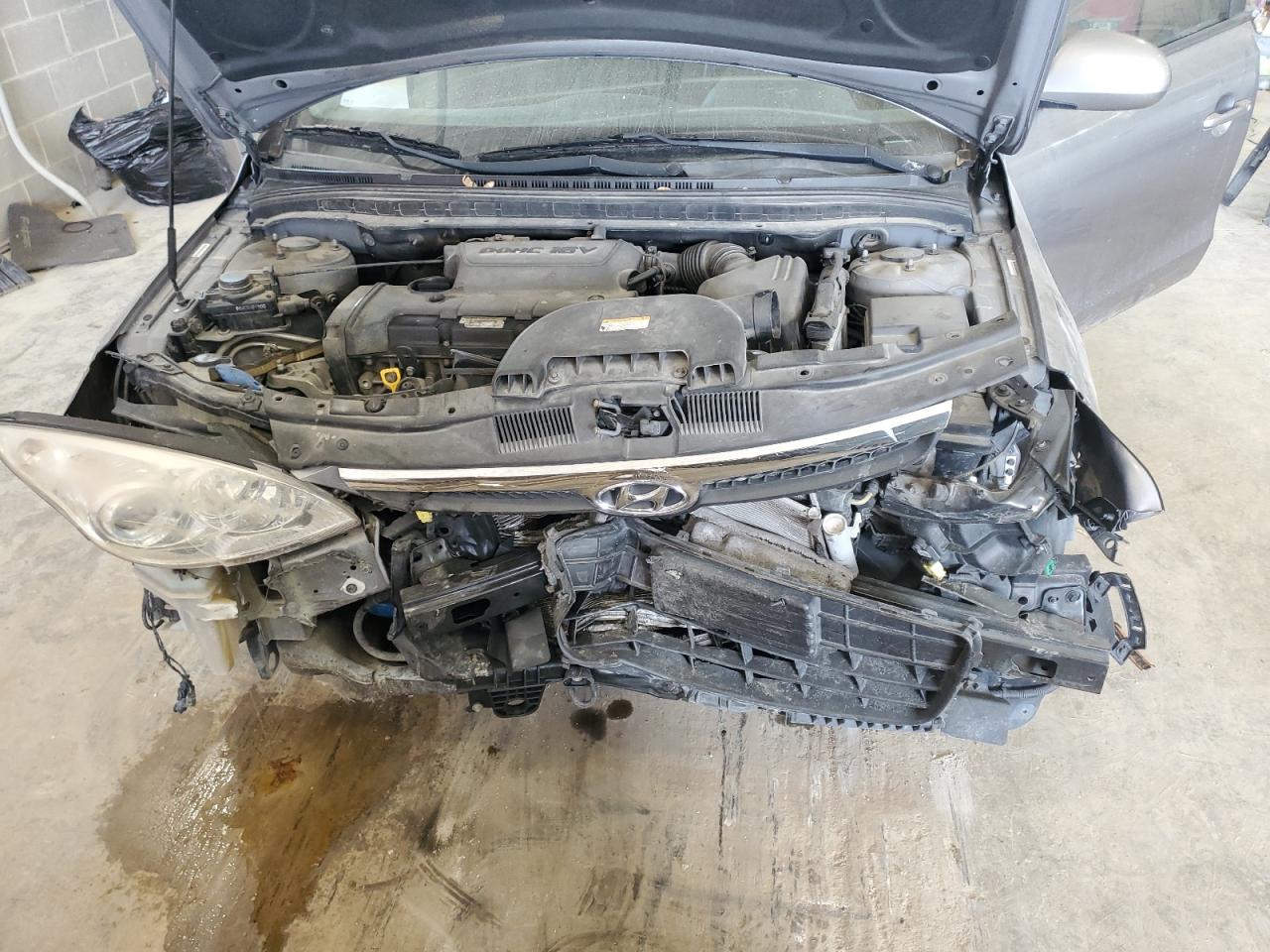 2012 Hyundai Elantra - Image 11